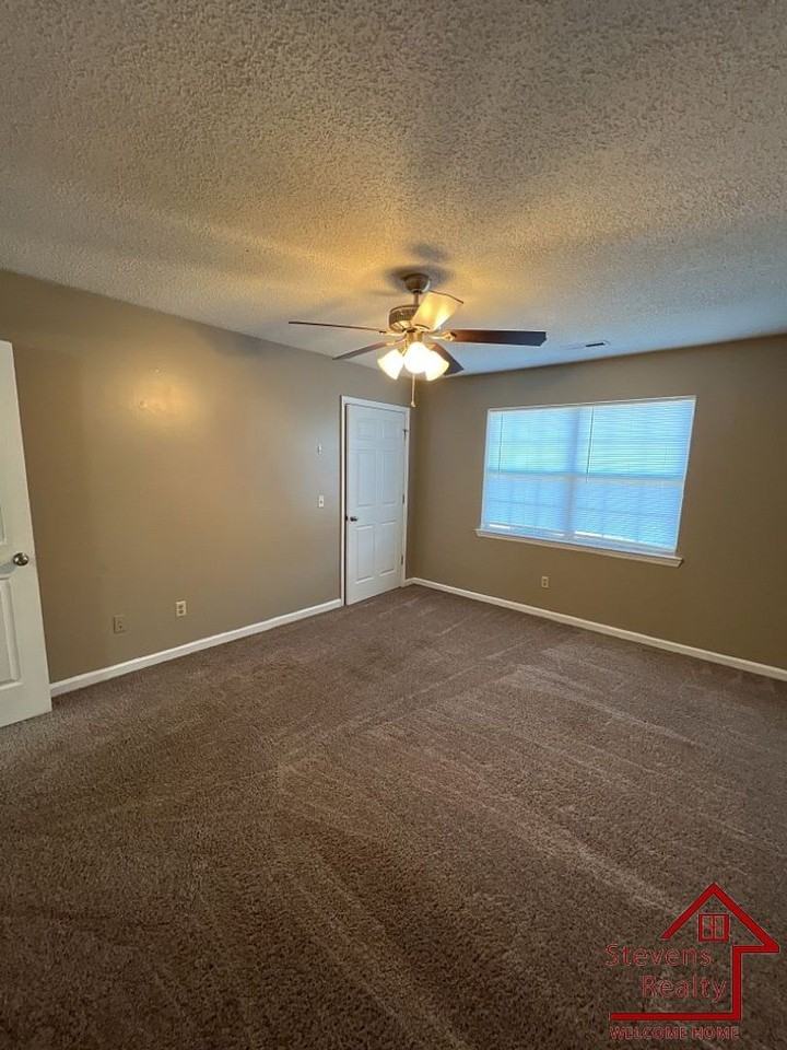 175 East Ave #4 - Photo 3 of 11