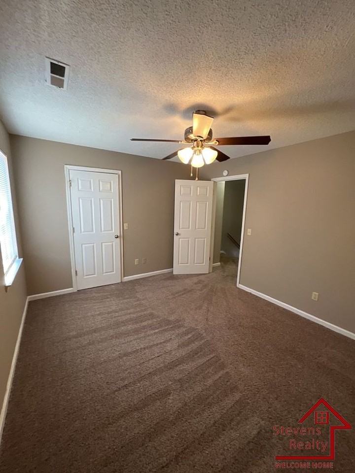 175 East Ave #4 - Photo 4 of 11