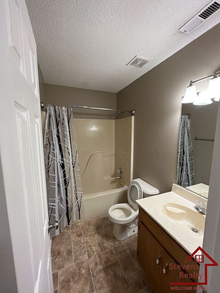 175 East Ave #4 - Photo 6 of 11