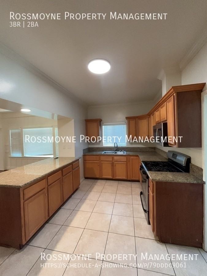 1023 Virginia Pl - Photo 7 of 17