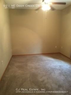 921 Ne Deer Creek Dr - Photo 3 of 8