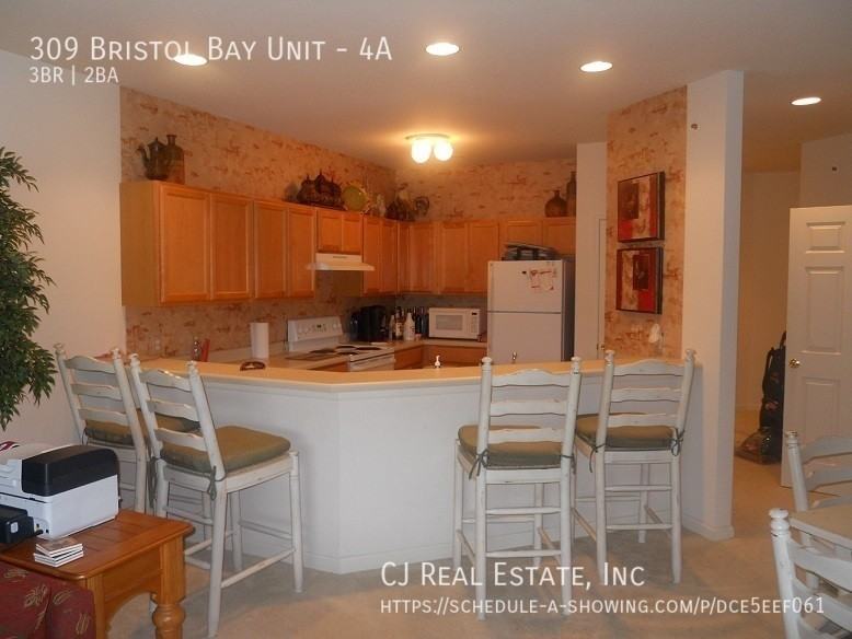 309 Bristol Bay Dr #4A - Photo 5 of 13