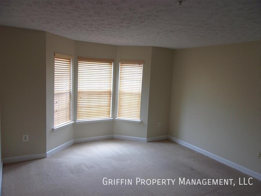 6600 Saint Ignatius Dr #301 - Photo 7 of 10