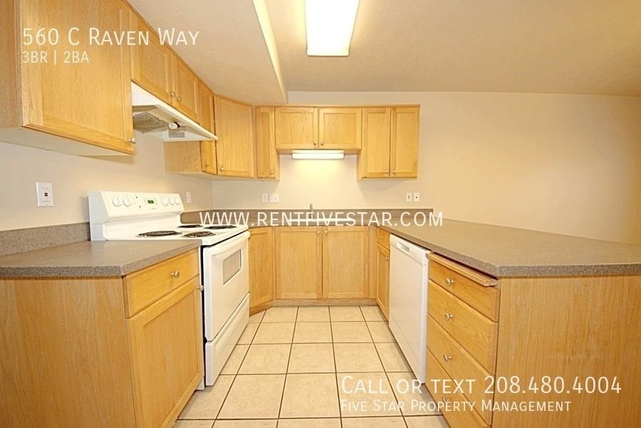 560 Raven Way Apt C - Photo 7 of 17