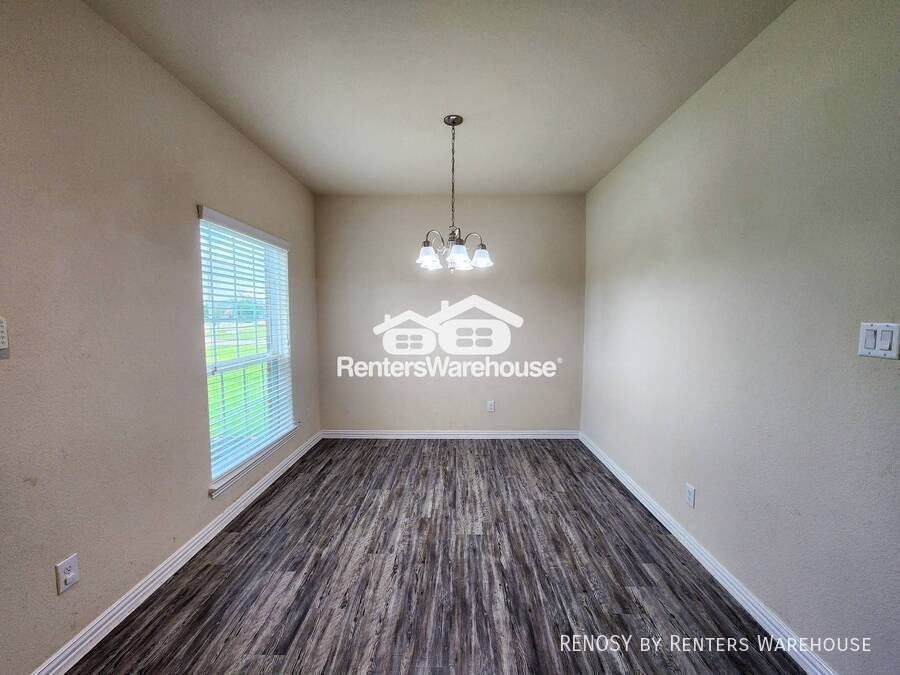 2119 Del Mar Dr - Photo 6 of 26