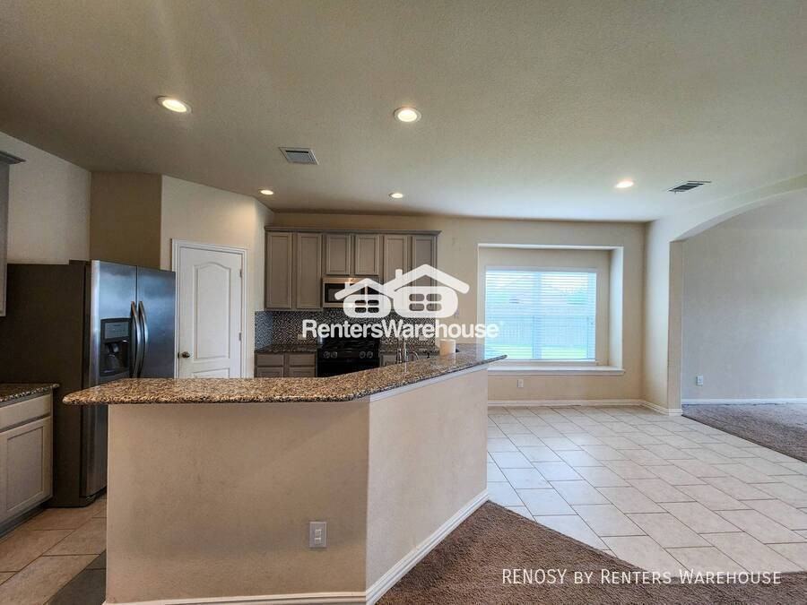 2119 Del Mar Dr - Photo 7 of 26
