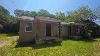 1404 S Jackson - Photo 1 of 1