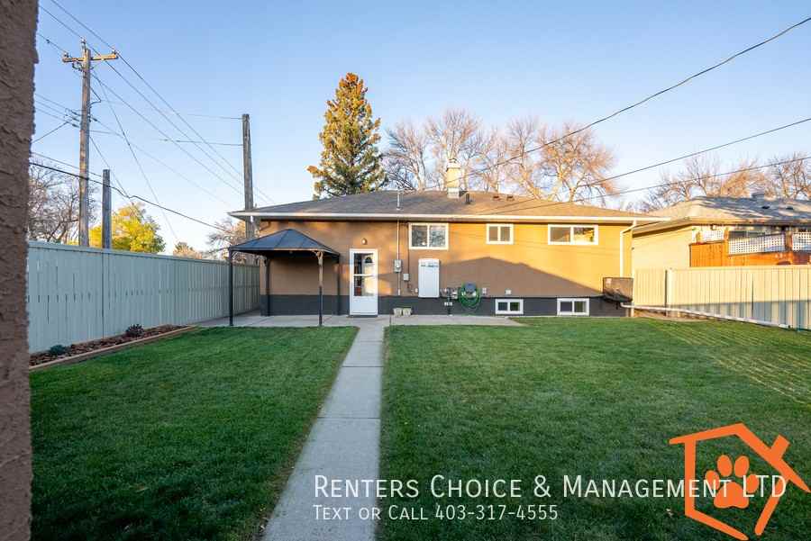 1013B Stafford Dr N - Photo 3 of 11