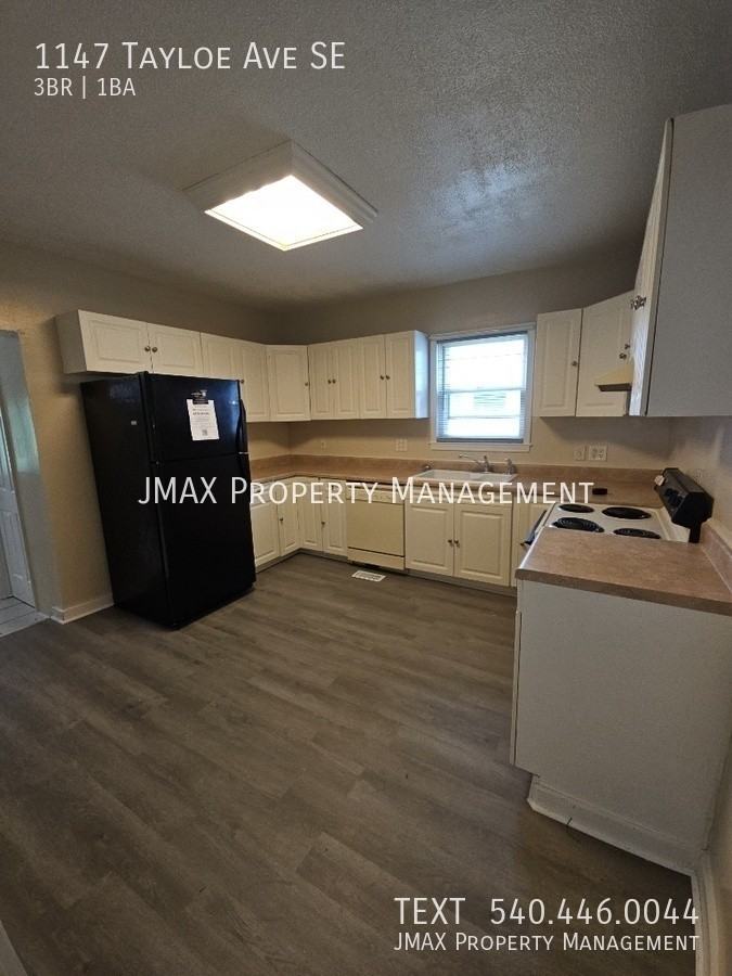 1147 Tayloe Ave Se - Photo 6 of 18