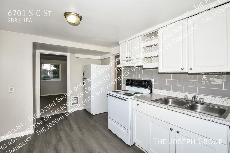 6701 S C St - Photo 6 of 12