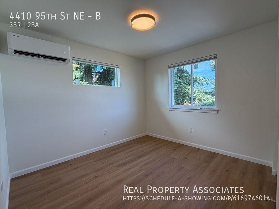 4410 95th St Ne #B - Photo 7 of 11