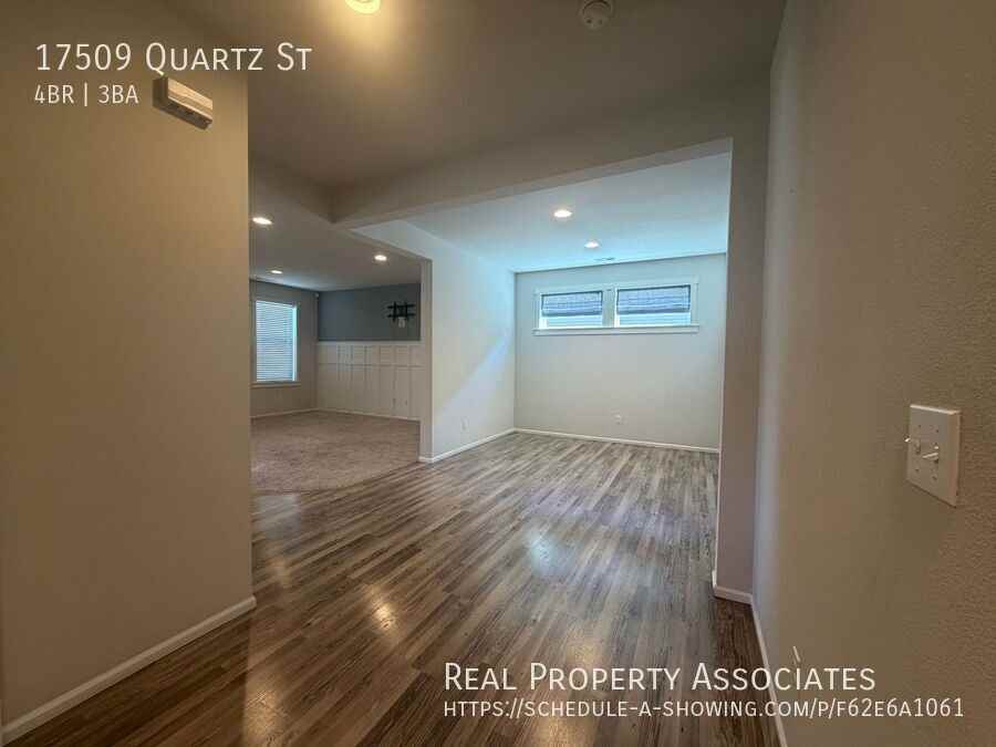 17509 Quartz St - Photo 3 of 22