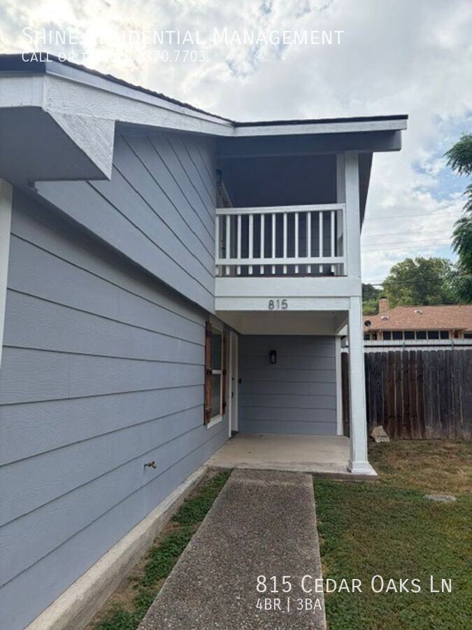 815 Cedar Oaks Ln - Photo 4 of 41