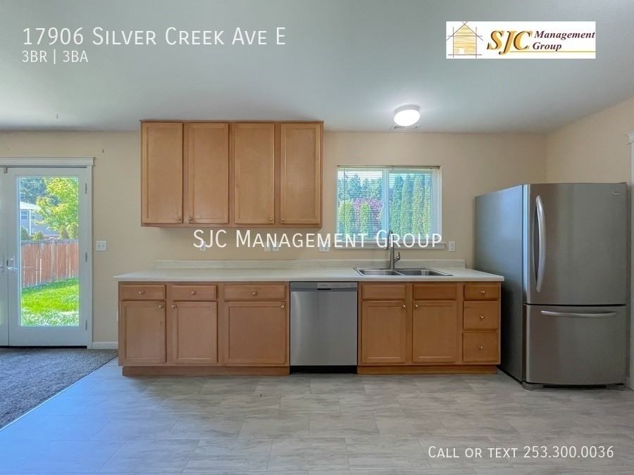 17906 Silver Creek Ave E - Photo 5 of 24