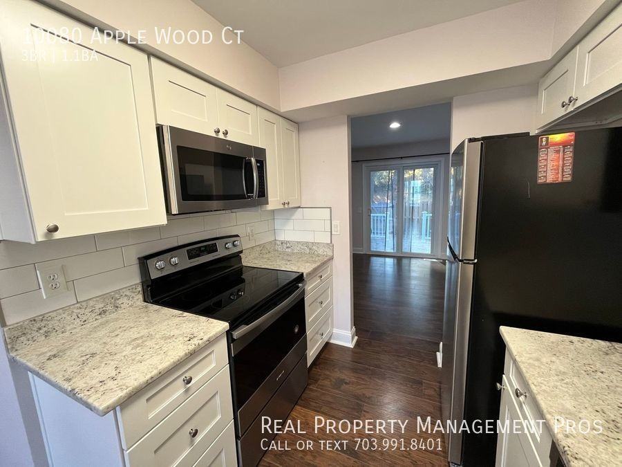 10080 Apple Wood Ct - Photo 2 of 22