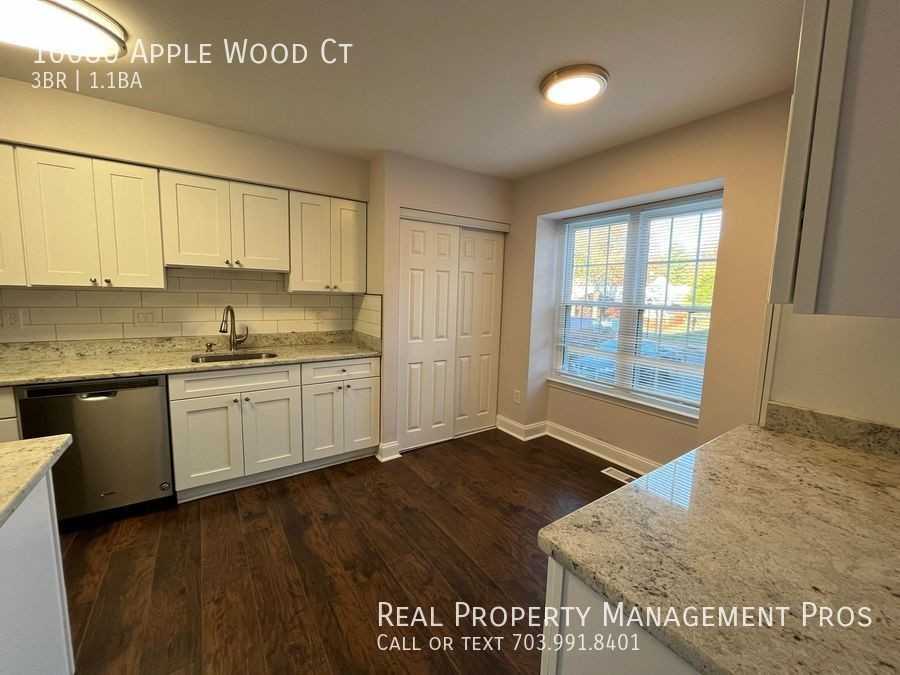 10080 Apple Wood Ct - Photo 4 of 22