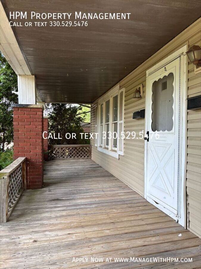 1134 Bellflower Ave #1 - Photo 3 of 11