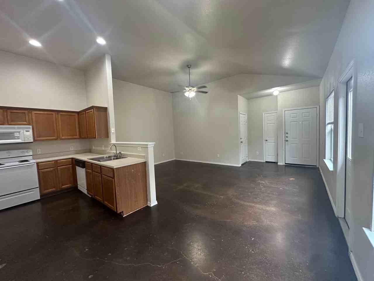 5731 Golf Hts #1 - Photo 3 of 20
