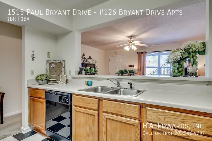 1515 Paul W Bryant Dr - Photo 5 of 34