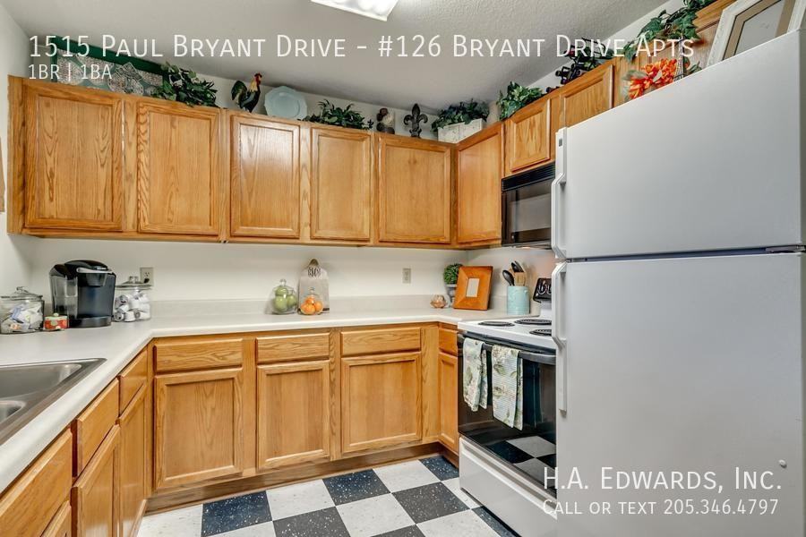 1515 Paul W Bryant Dr - Photo 6 of 34