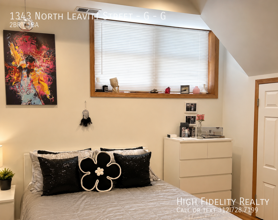 1343 N Leavitt St #G - Photo 6 of 10