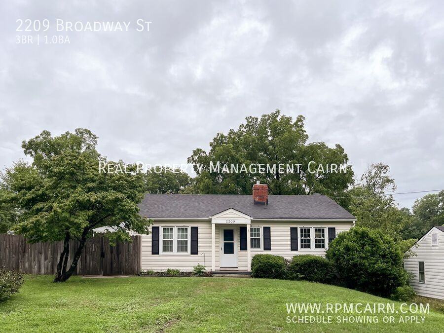2209 Broadway St - Photo 2 of 20