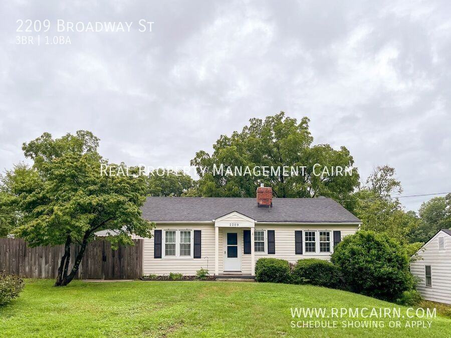 2209 Broadway St - Photo 3 of 20