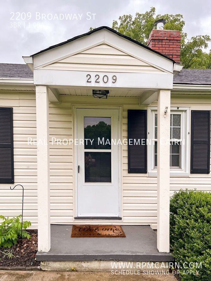 2209 Broadway St - Photo 4 of 20
