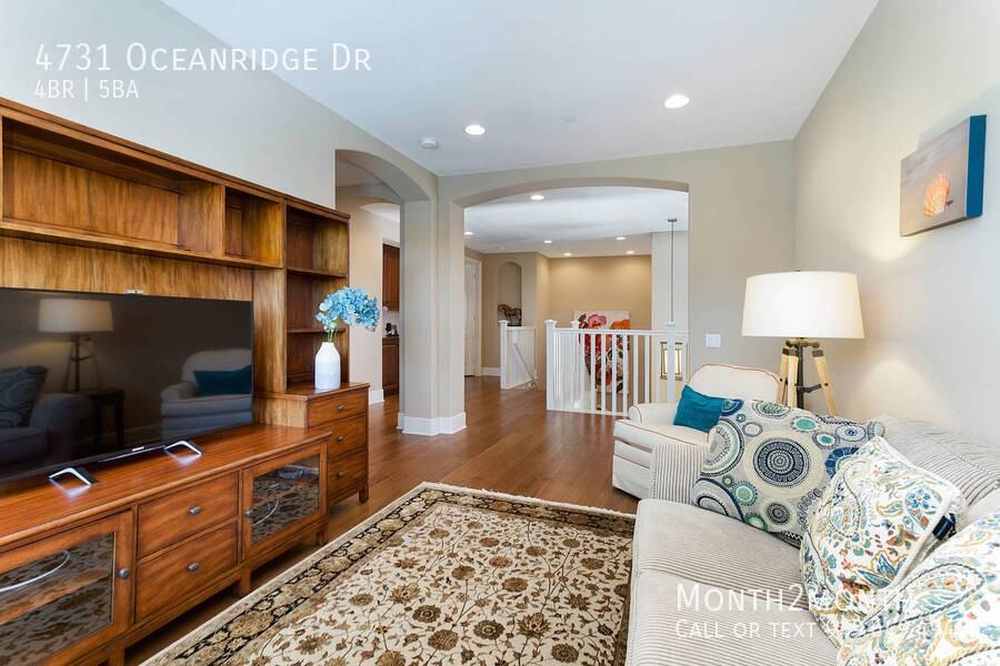 4731 Oceanridge Dr - Photo 7 of 35
