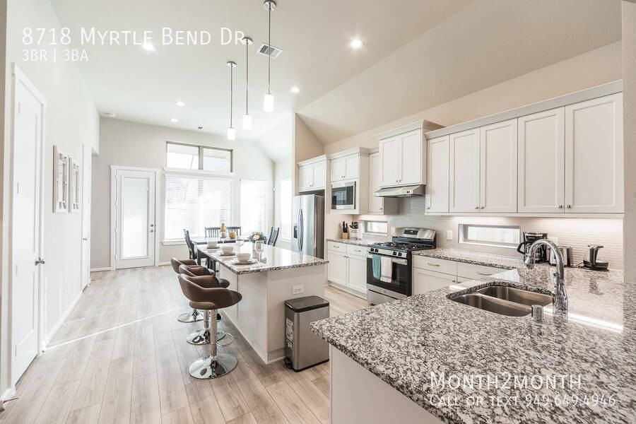 8718 Myrtle Bend Dr - Photo 4 of 28