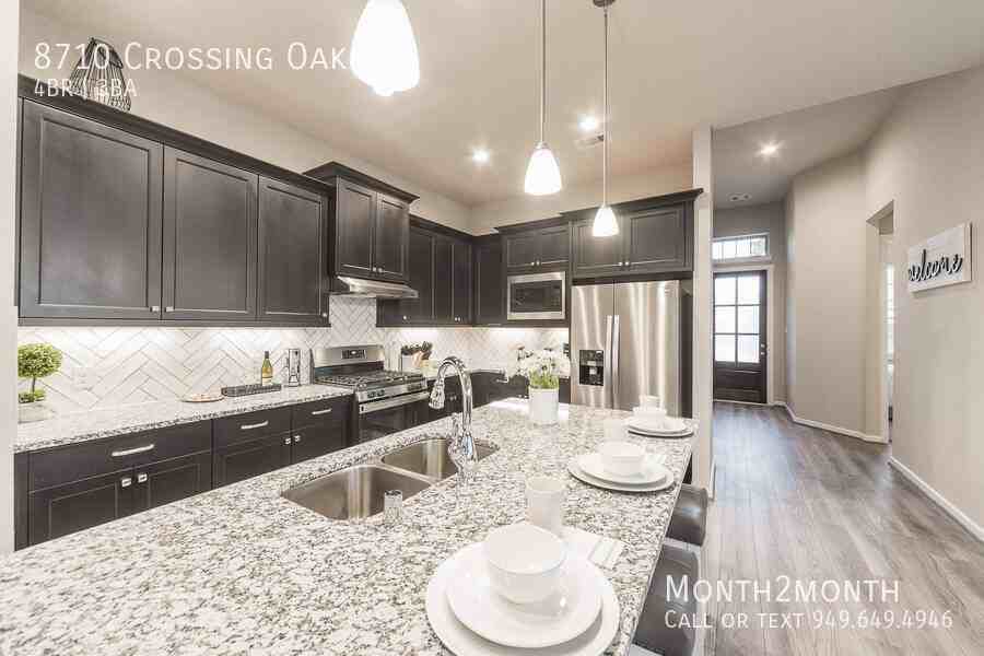 8710 Crossing Oak Ln - Photo 6 of 29