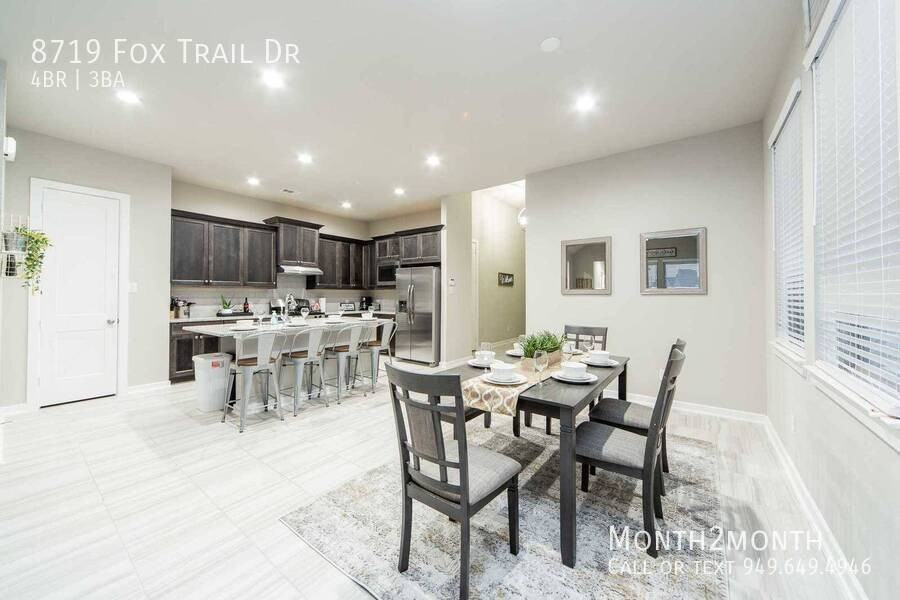 8719 Fox Trail Dr - Photo 4 of 25