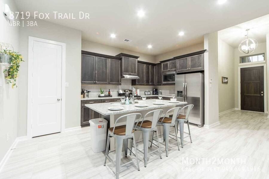 8719 Fox Trail Dr - Photo 6 of 25