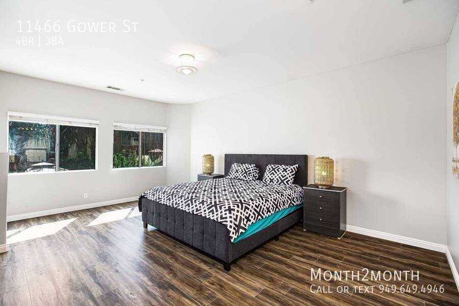 11466 Gower St - Photo 4 of 26