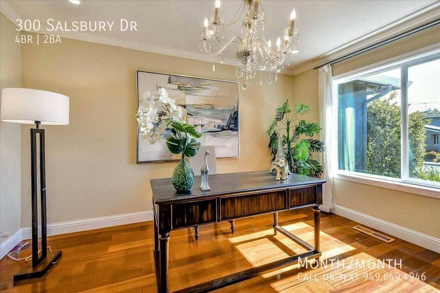 300 Salsbury Dr - Photo 3 of 29