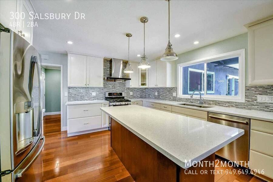 300 Salsbury Dr - Photo 5 of 29