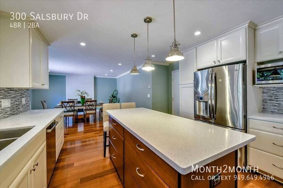 300 Salsbury Dr - Photo 6 of 29