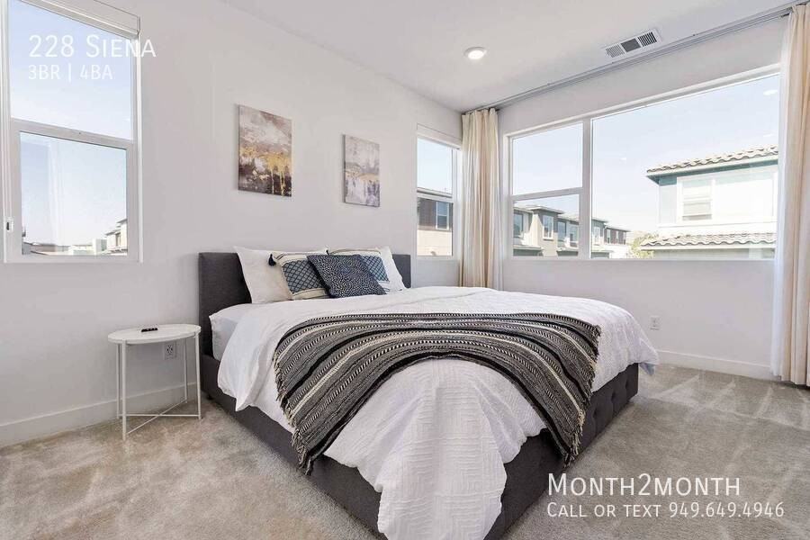 228 Siena - Photo 4 of 21