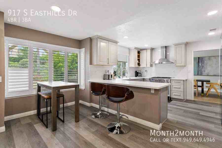 917 S Easthills Dr - Photo 7 of 26