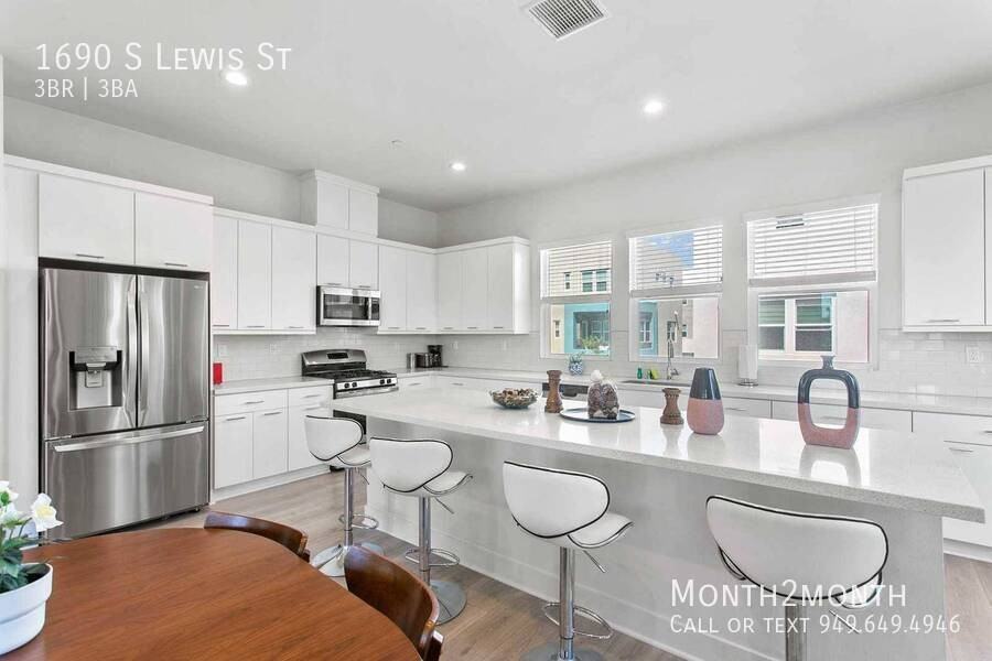 1690 S Lewis St - Photo 6 of 24