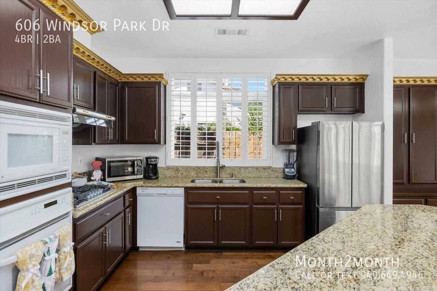 606 Windsor Park Dr - Photo 5 of 34