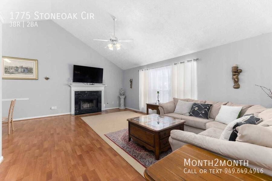 1775 Stoneoak Cir - Photo 4 of 36