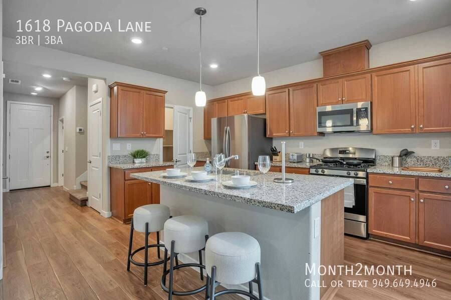 1618 Pagoda Ln - Photo 5 of 33