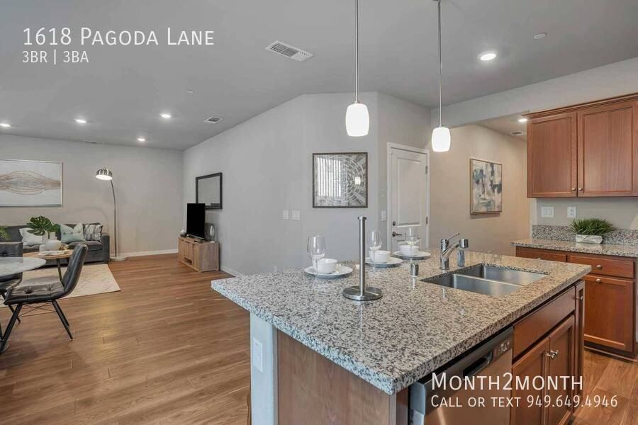 1618 Pagoda Ln - Photo 7 of 33