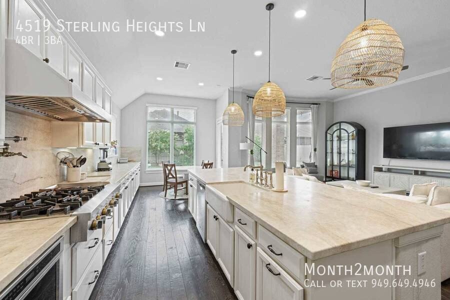 4519 Sterling Heights Ln - Photo 6 of 42