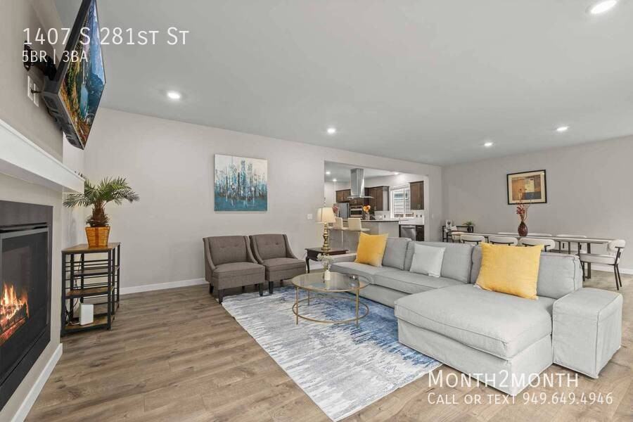 1407 S 281st St