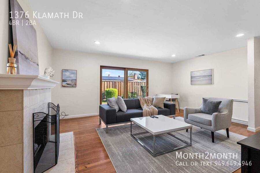 1376 Klamath Dr