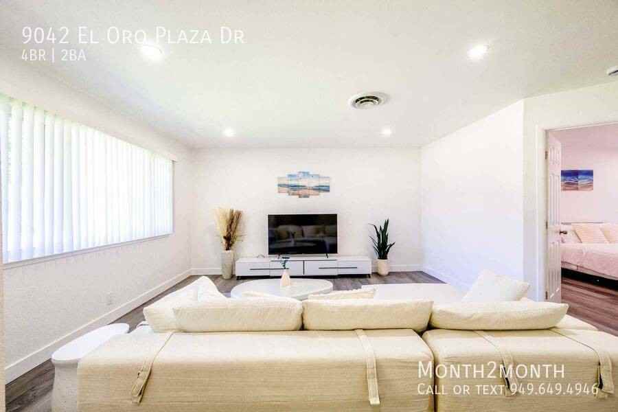 9042 El Oro Plaza Dr - Photo 6 of 43