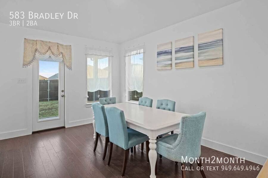 583 Bradley Dr - Photo 5 of 32