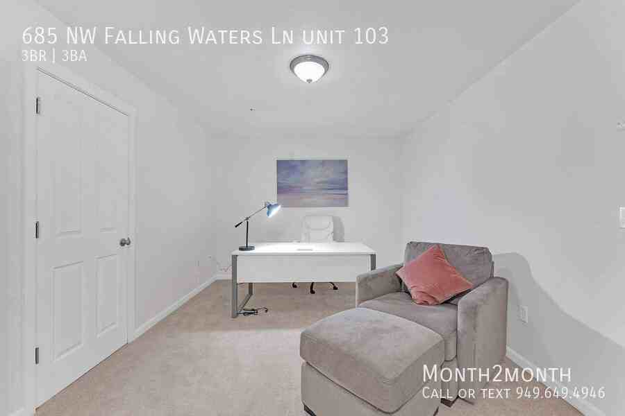685 Nw Falling Waters Ln Unit 103 - Photo 7 of 35